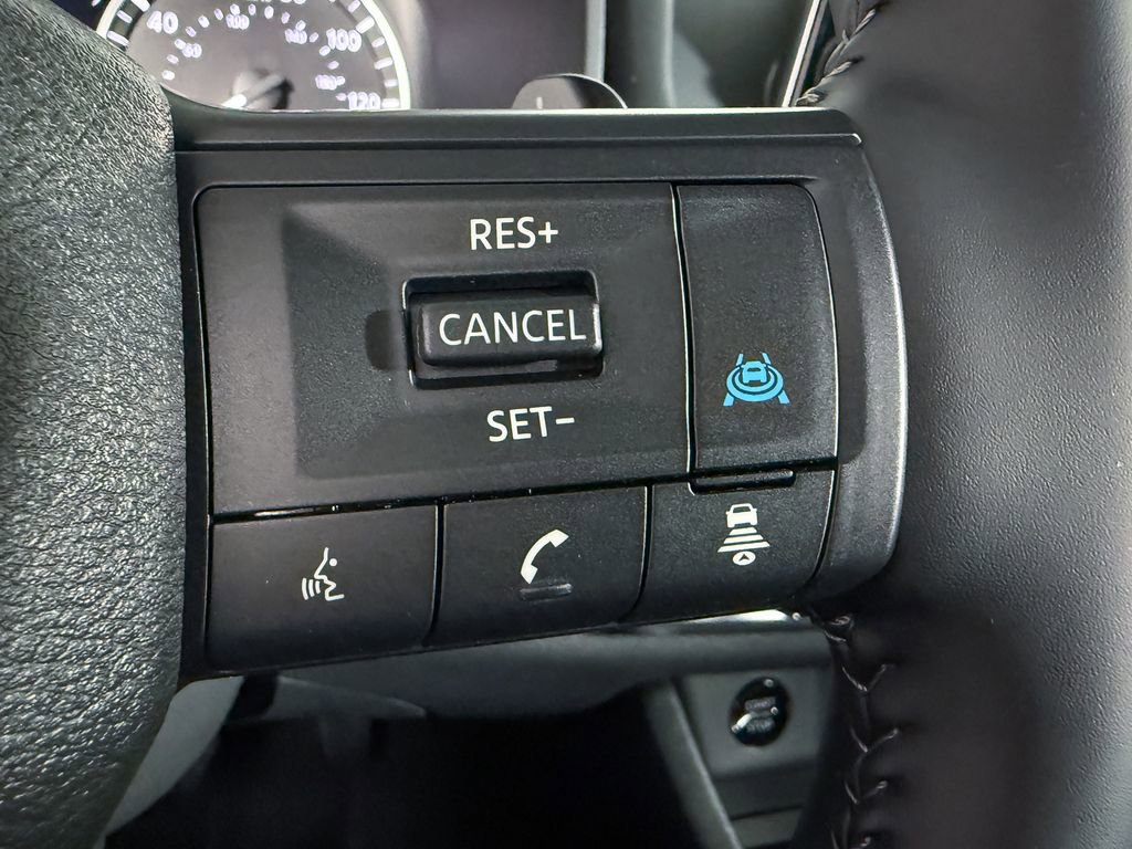 Certified 2026 Nissan Rogue Dark Armor AWD/4WD image 35