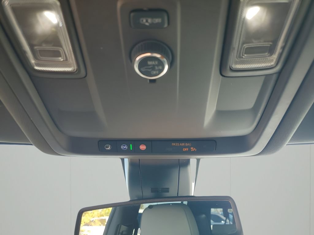 Used 2021 GMC Yukon XL SLT w/ Rear Media and Nav Package image 44