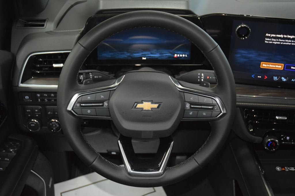 New 2026 Chevrolet Suburban Premier AWD/4WD image 38