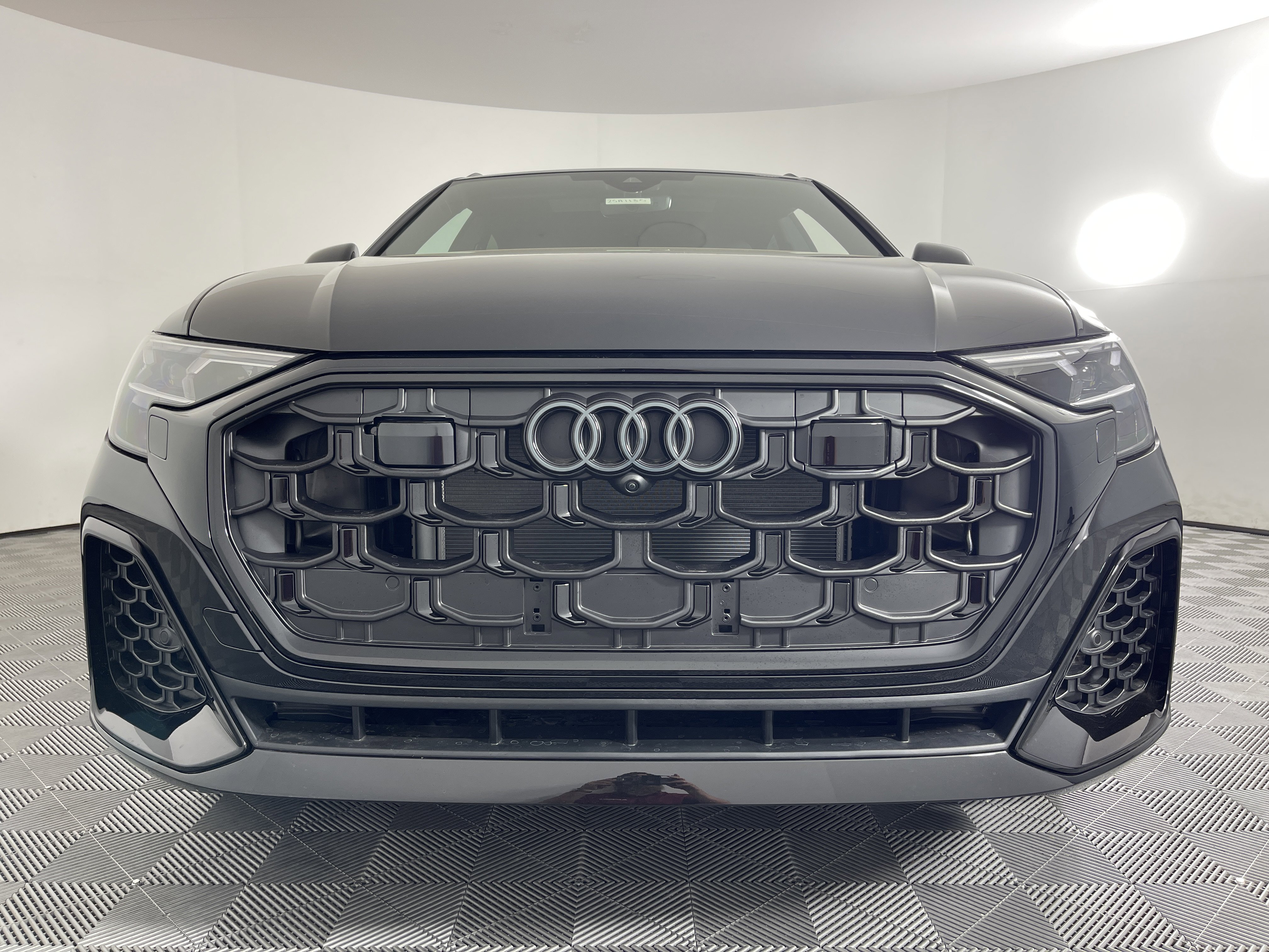 New 2025 Audi Q8 Premium Plus image 9