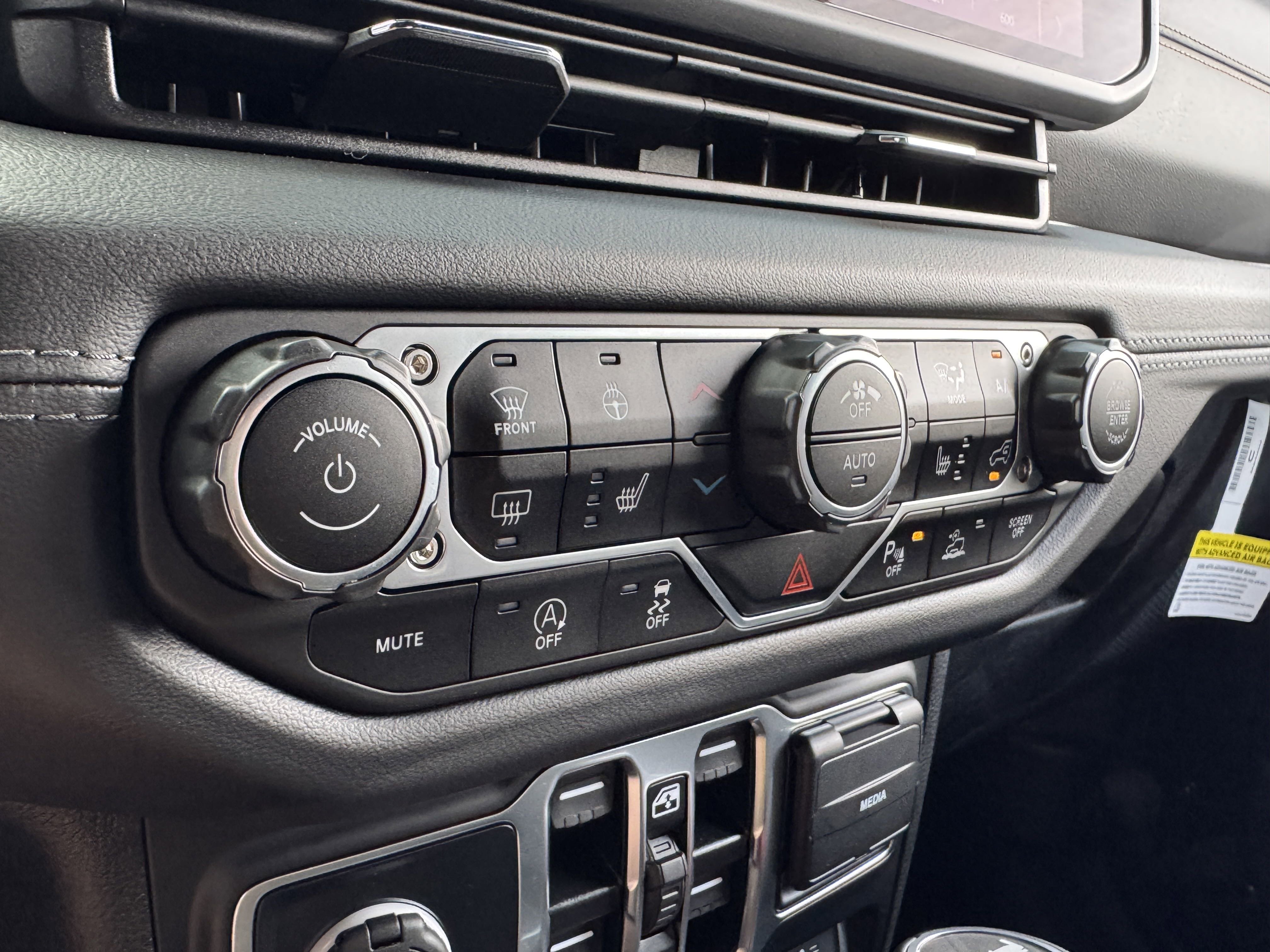 New 2024 Jeep Wrangler Sahara w/ Technology Group image 44