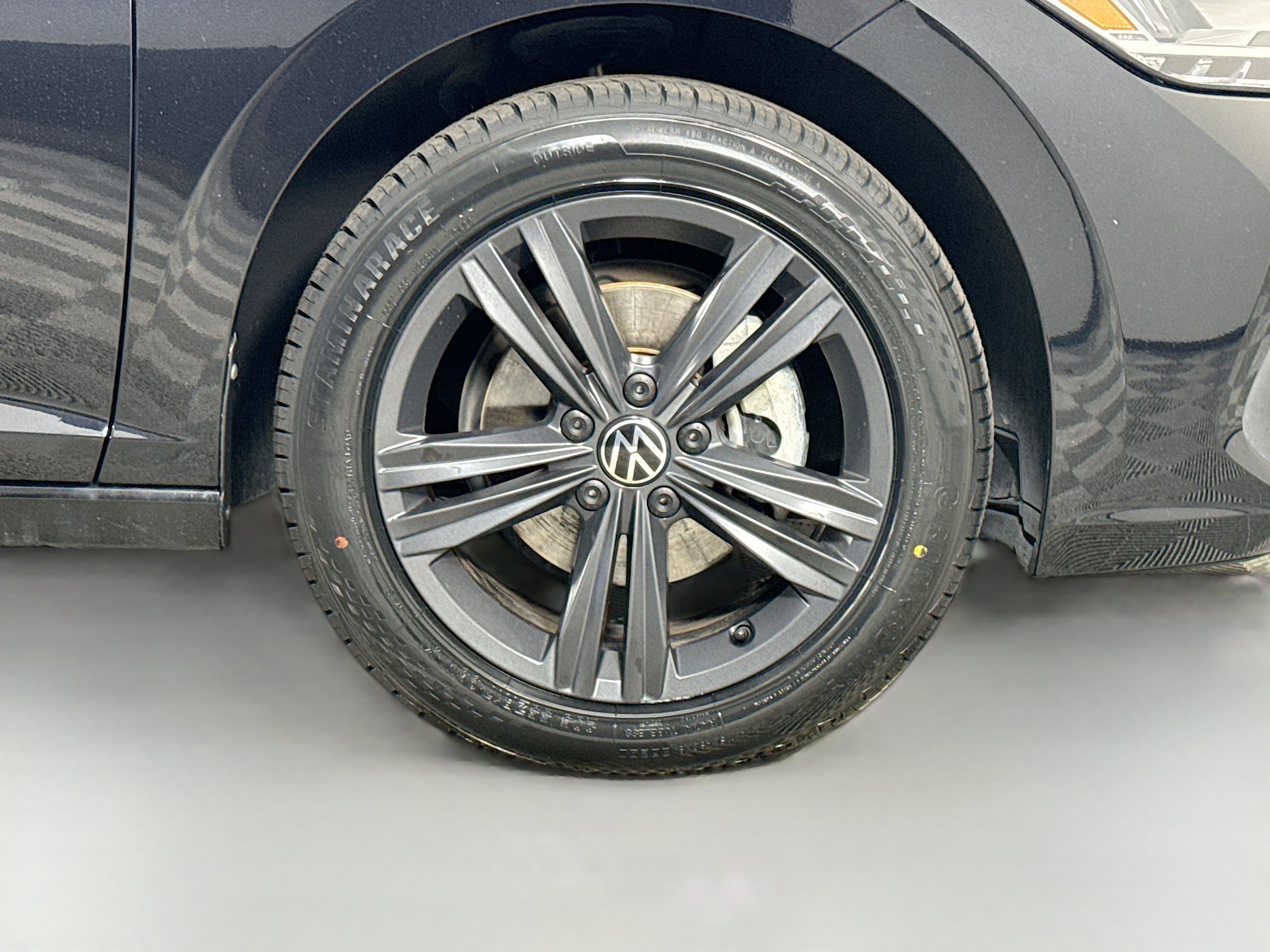 Used 2023 Volkswagen Jetta SE w/ Panoramic Sunroof Package FWD image 32