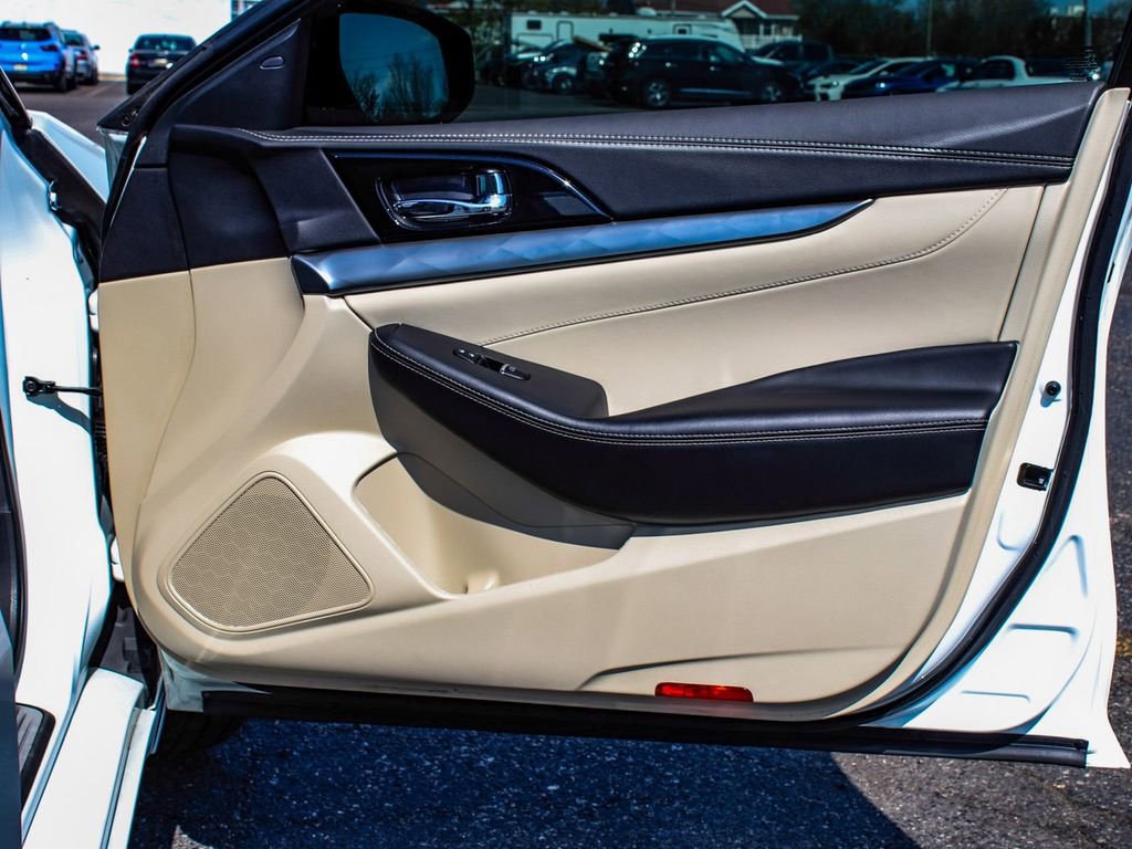 Used 2020 Nissan Maxima 3.5 SV w/ Floor Mat Group FWD image 13