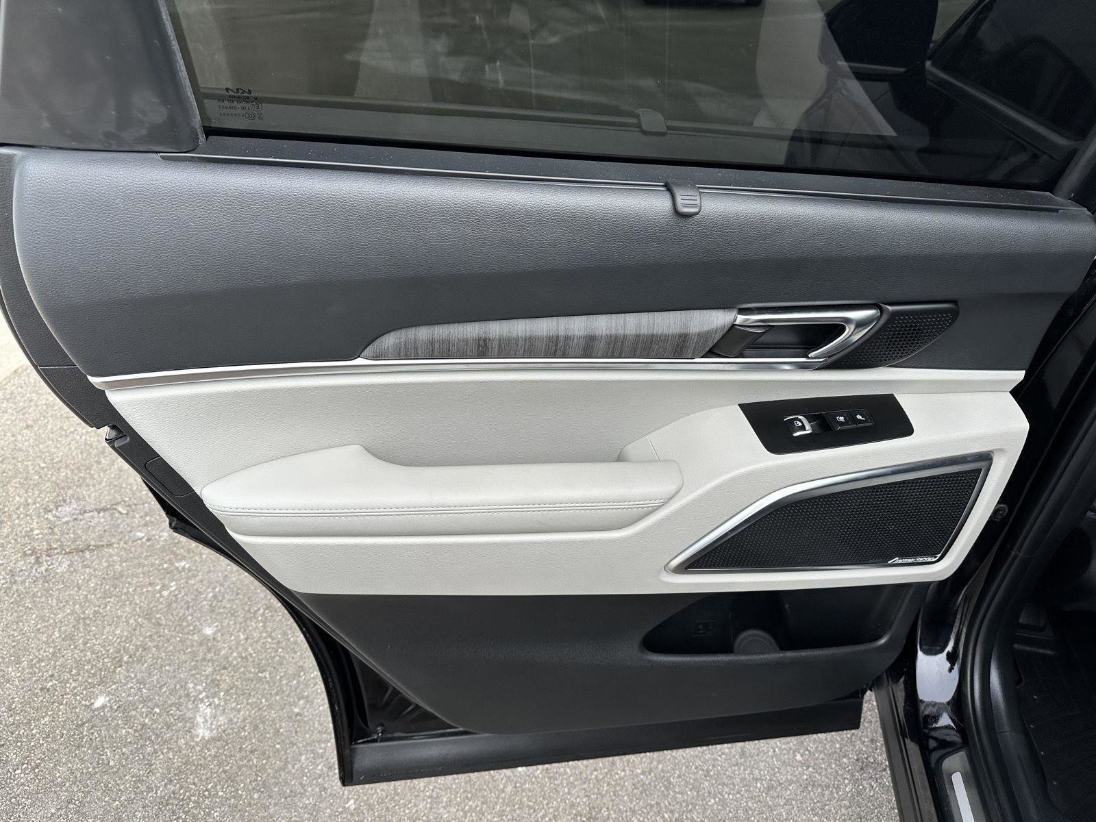 Used 2024 Kia Telluride SX Prestige image 18