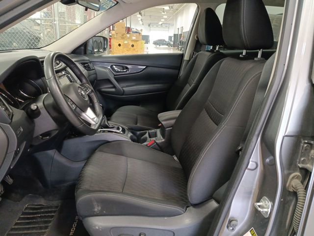 Used 2019 Nissan Rogue SV image 12