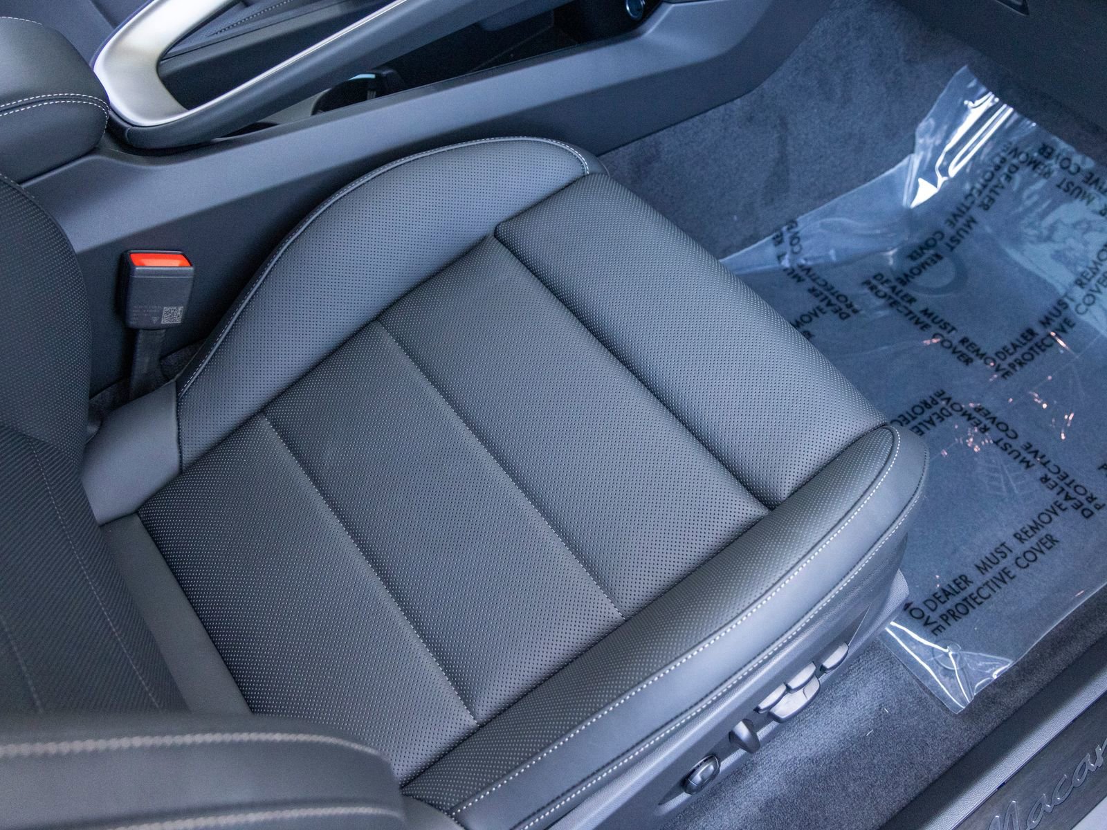 New 2026 Porsche Macan Turbo Electric image 56