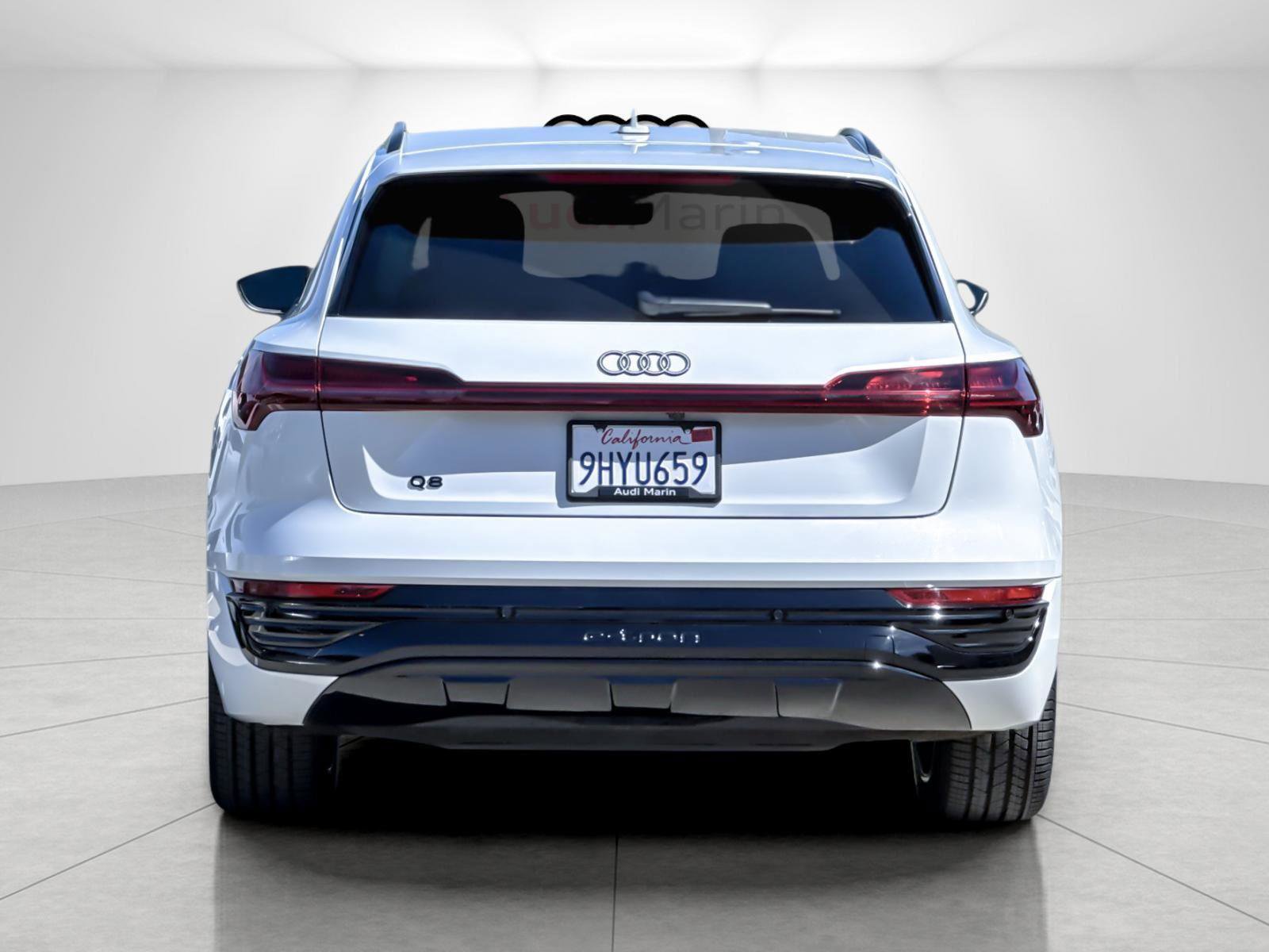Used 2024 Audi Q8 e-tron Prestige w/ Prestige Package image 4