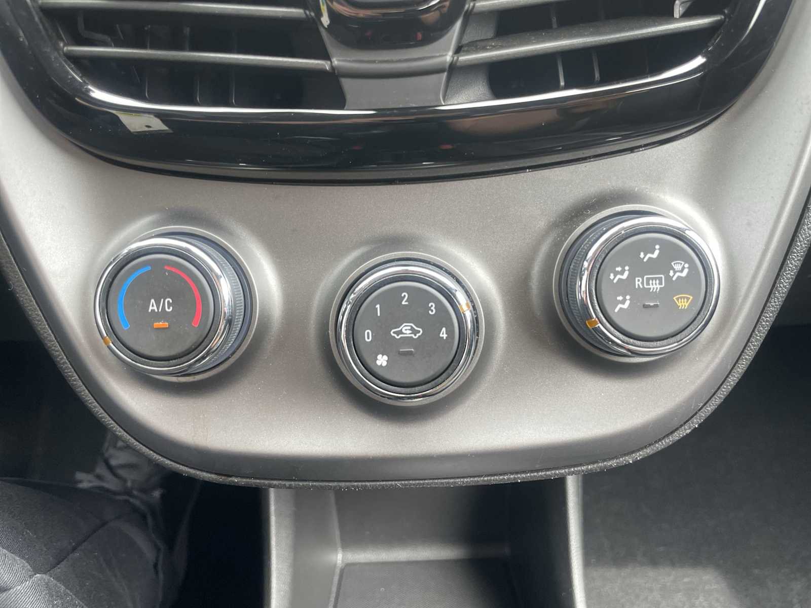 Used 2019 Chevrolet Spark ACTIV FWD image 16