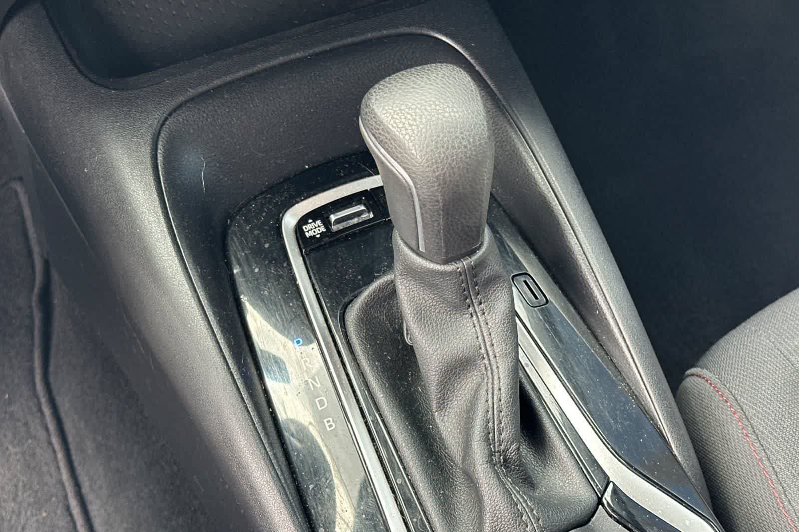 Used 2023 Toyota Corolla SE w/ SE Premium Package FWD image 22