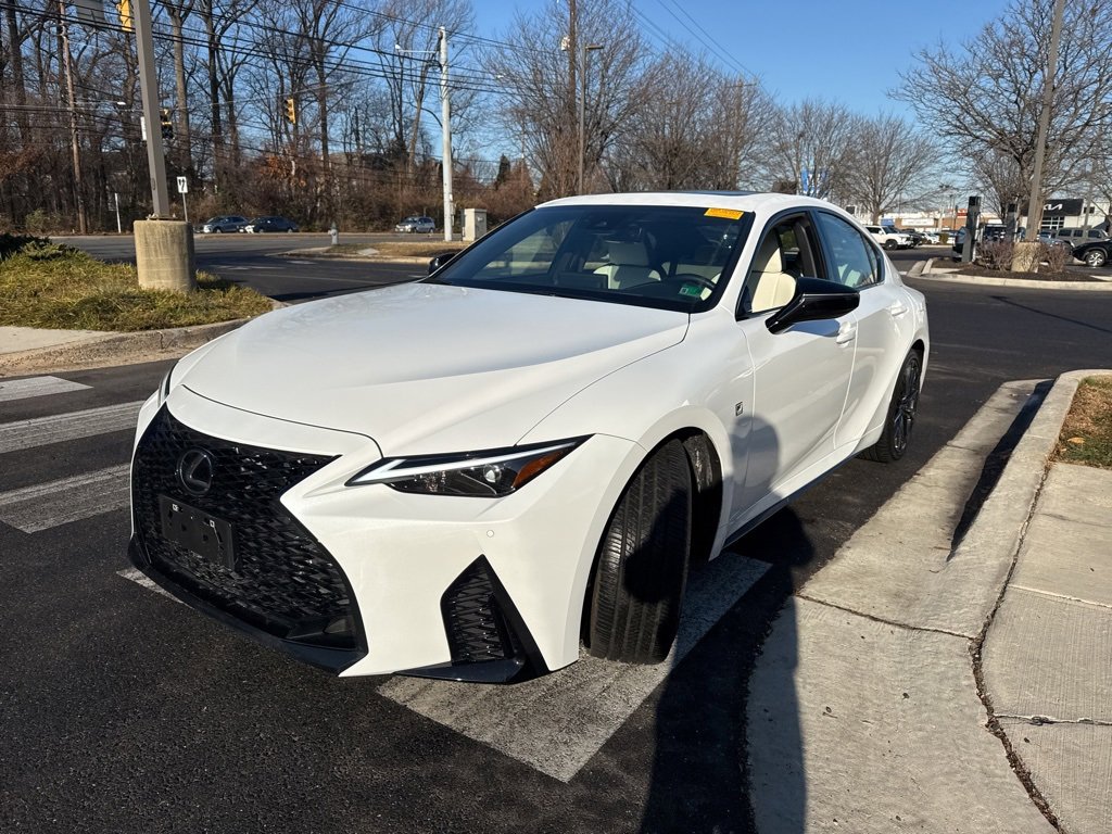 Certified 2025 Lexus IS 350 F Sport image 3