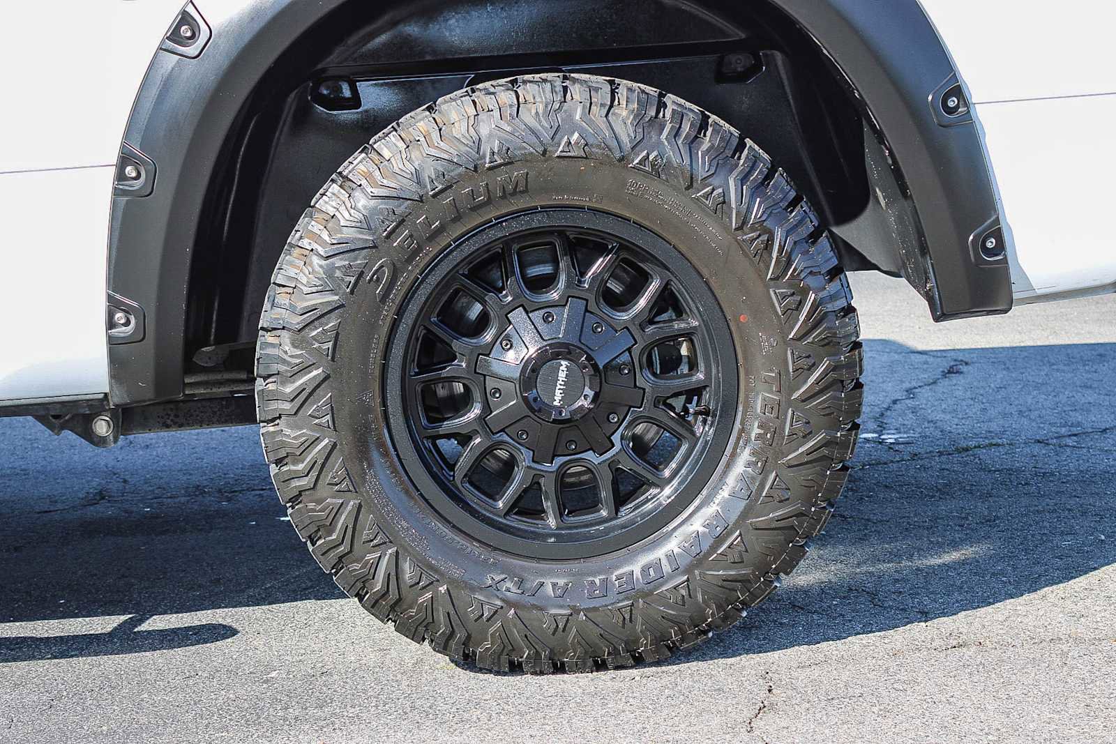 Used 2021 RAM 1500 Classic SLT image 8