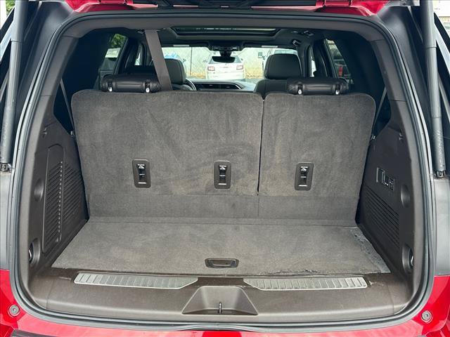 Used 2021 GMC Yukon Denali w/ Denali Premium Package RWD image 11