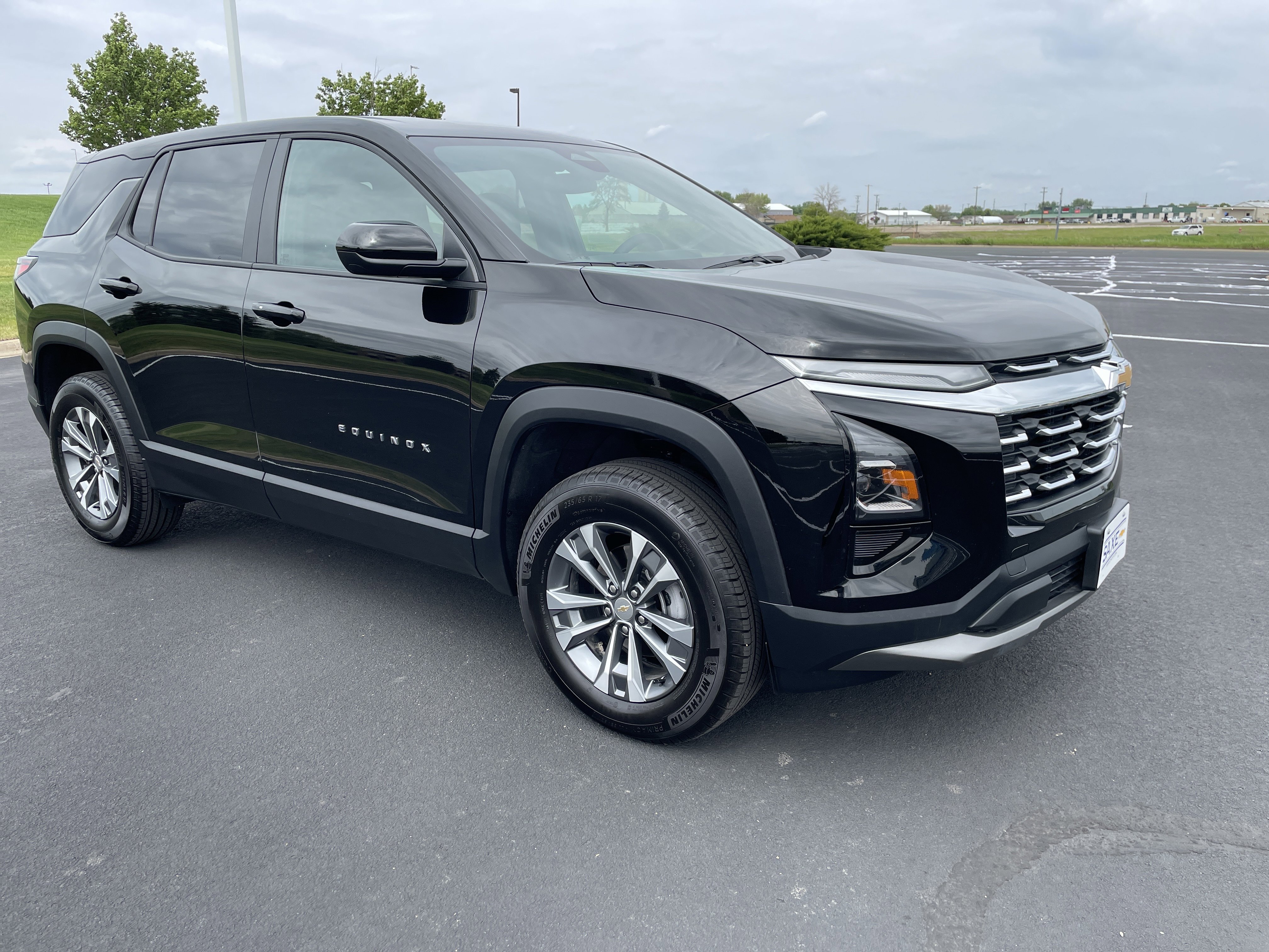 Used 2026 Chevrolet Equinox LT AWD/4WD image 7
