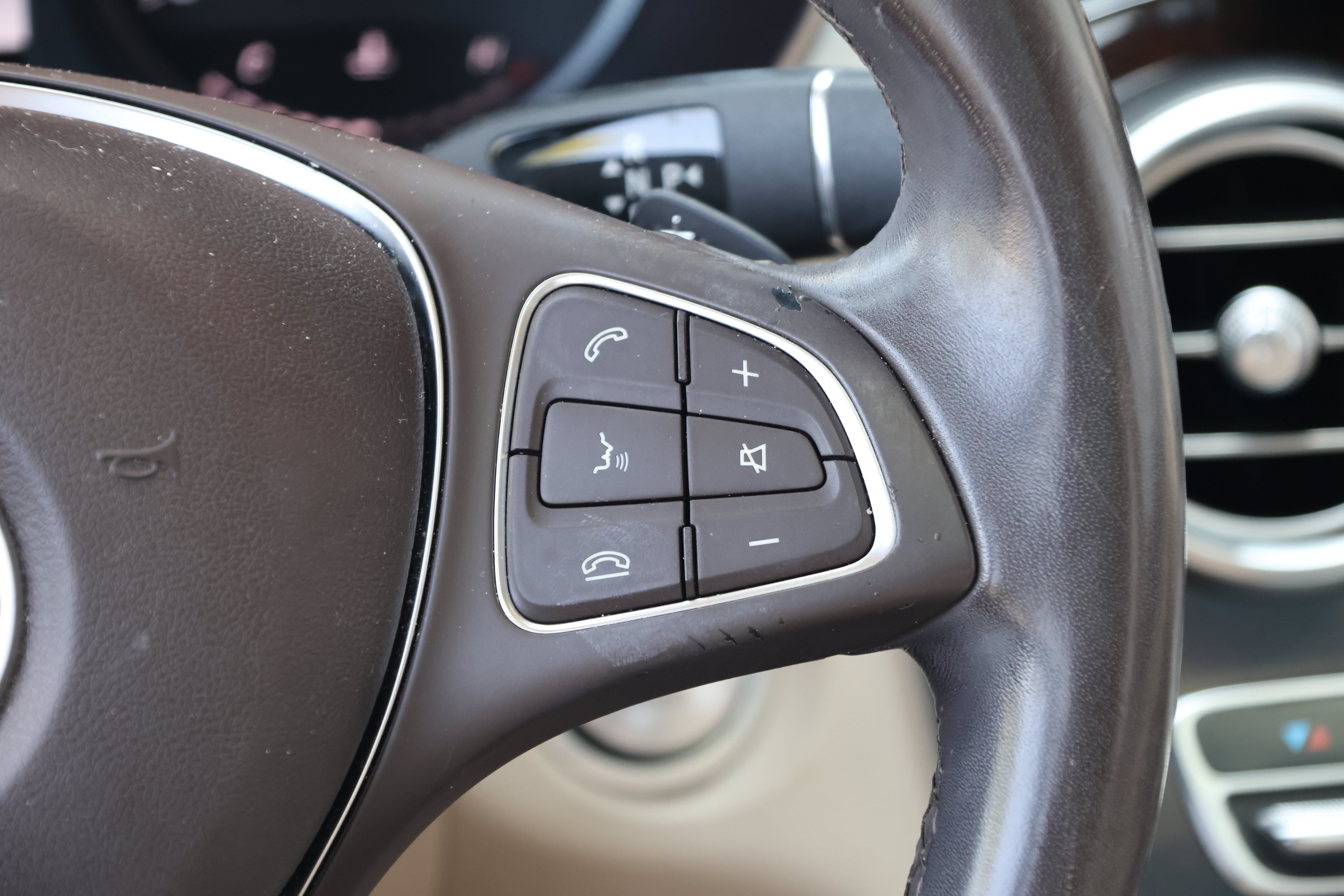 Used 2018 Mercedes-Benz GLC 300 4MATIC image 21