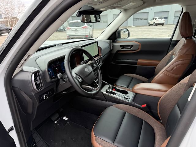 Used 2025 Ford Bronco Sport Outer Banks w/ Outer Banks Tech Package+ AWD/4WD image 3