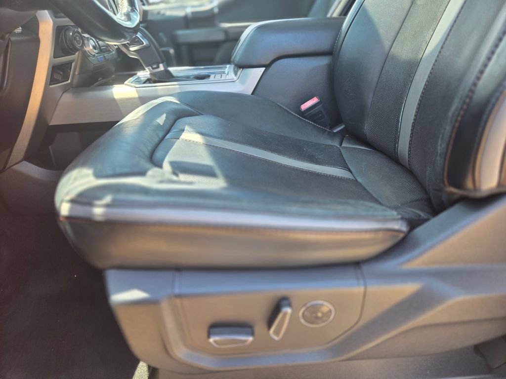Used 2019 Ford F150 Platinum w/ Equipment Group 701A Luxury AWD/4WD image 30