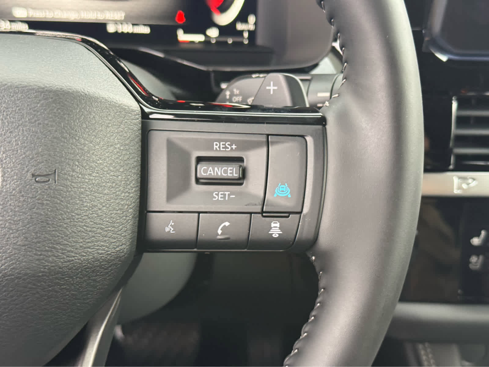 New 2026 Nissan Pathfinder Platinum AWD/4WD image 26
