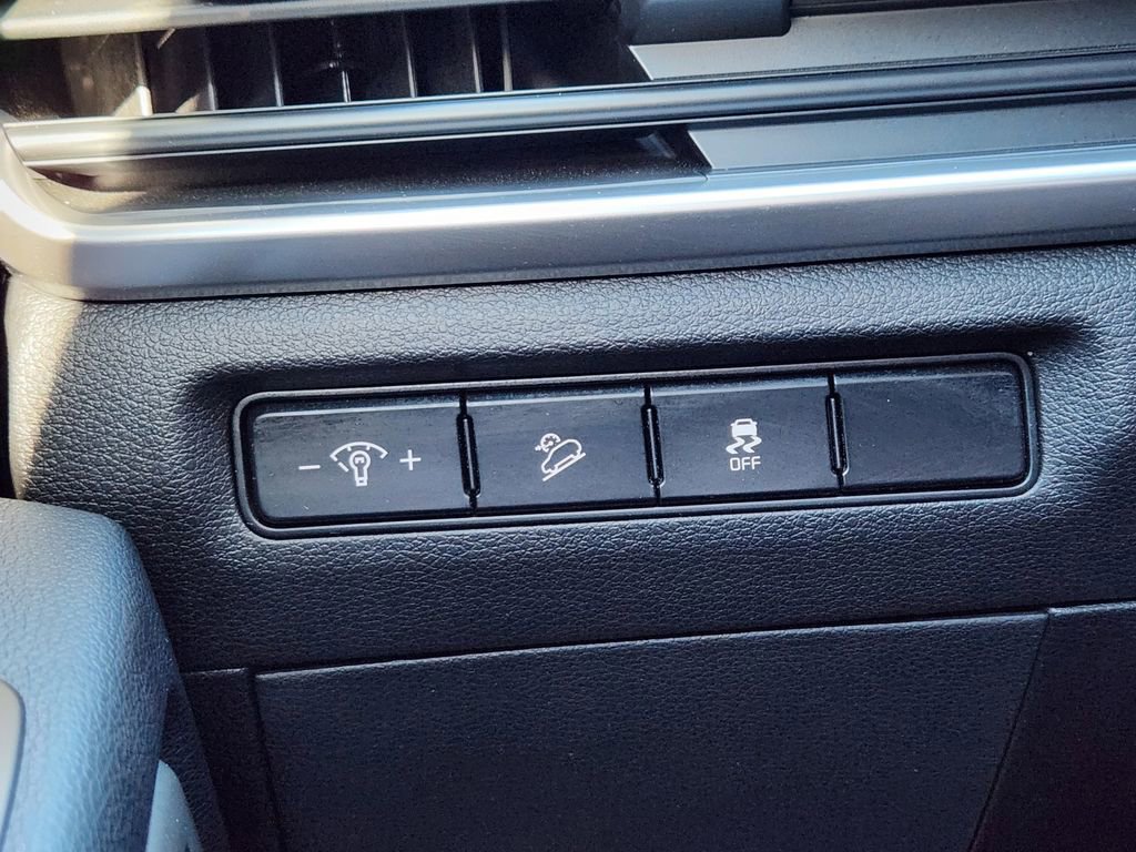 Certified 2023 Kia Telluride LX image 21