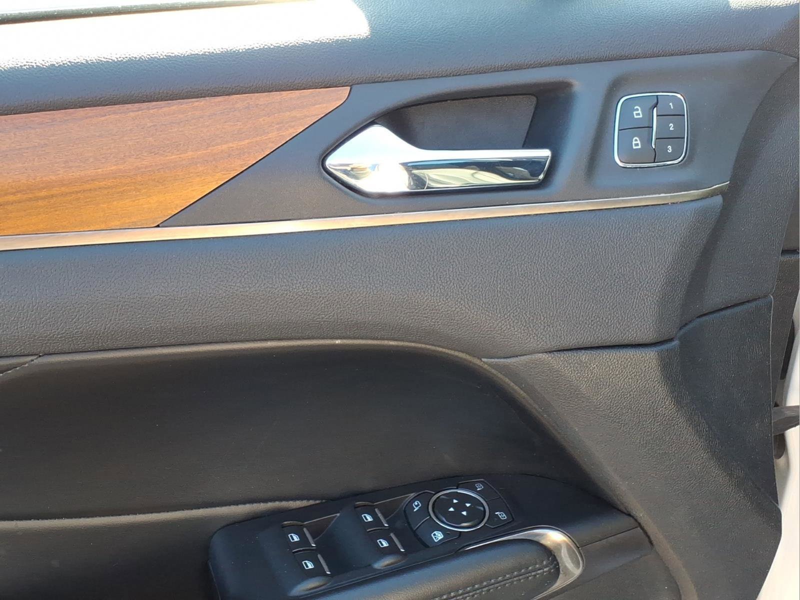 Used 2019 Lincoln MKC Reserve image 5