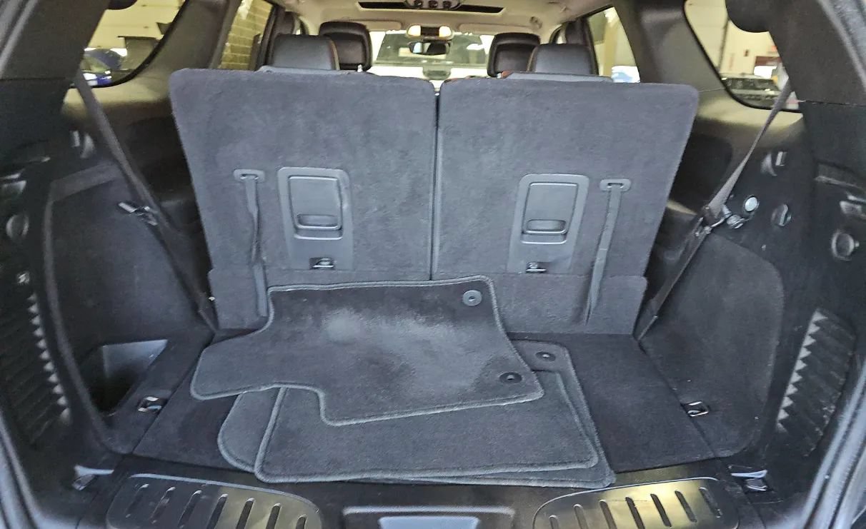 Used 2018 Dodge Durango Citadel w/ Technology Group AWD/4WD image 8