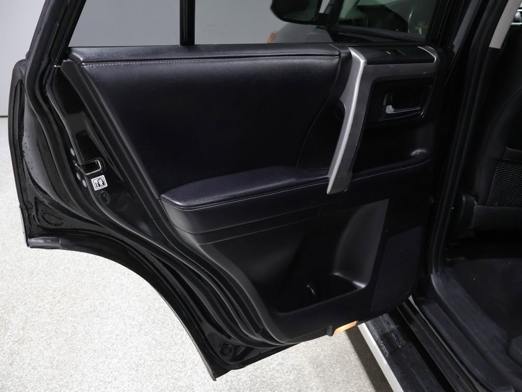 Used 2019 Toyota 4Runner SR5 Premium image 25
