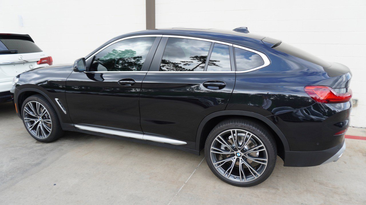 Used 2025 BMW X4 xDrive30i w/ Premium Package image 6