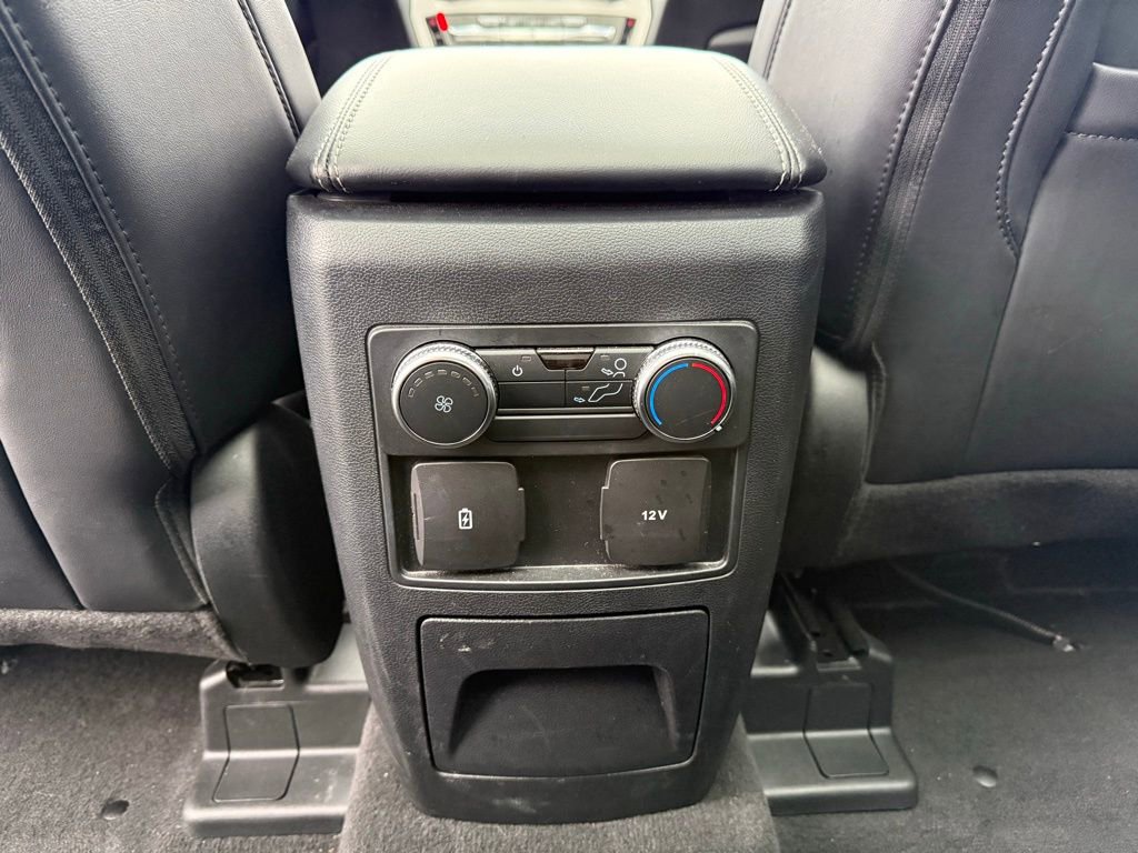 Used 2022 Ford Explorer XLT w/ Equipment Group 202A image 27