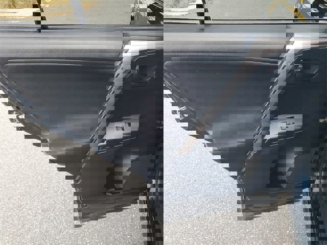 Used 2018 Toyota RAV4 LE w/ Carpet Mat Package image 9