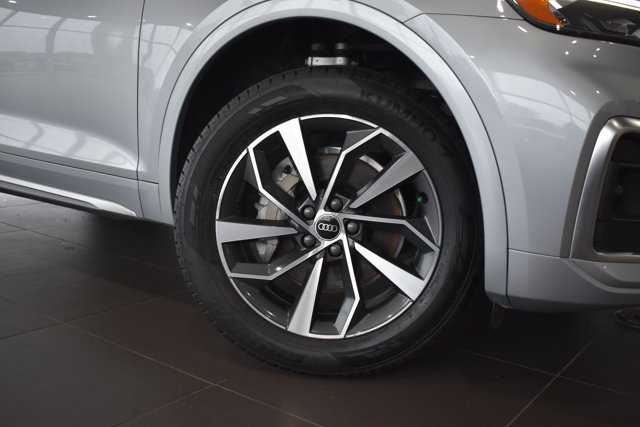 Used 2023 Audi Q5 2.0T Premium Plus AWD/4WD image 2