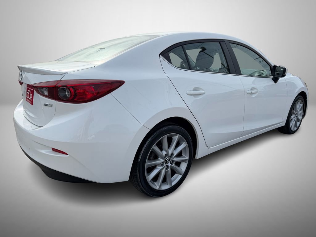 Used 2018 MAZDA MAZDA3 Touring image 3