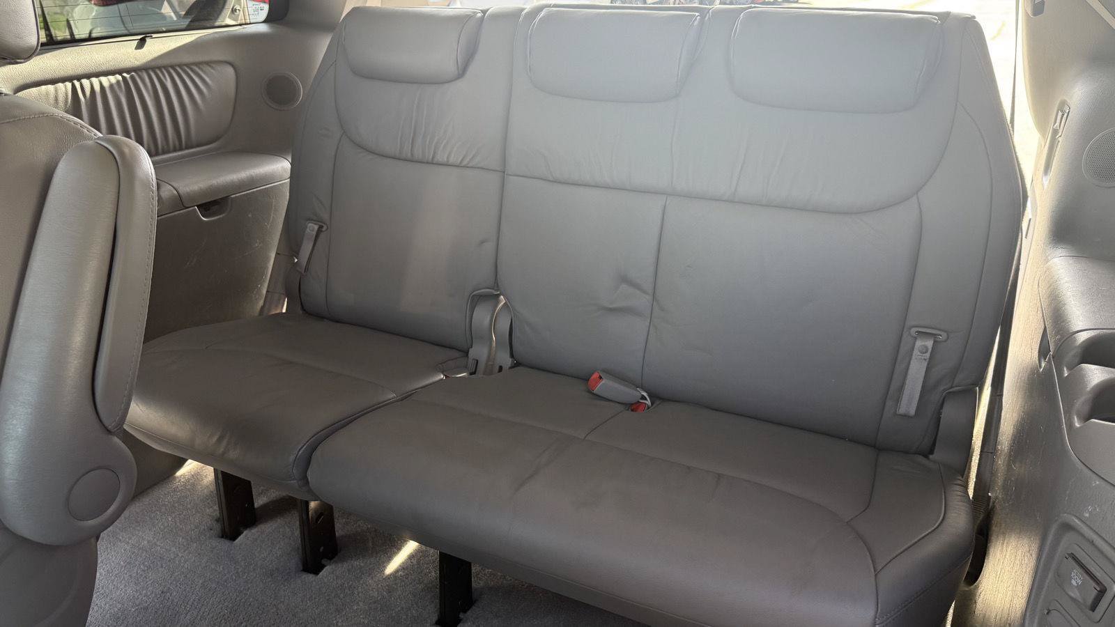 Used 2004 Toyota Sienna XLE Limited FWD image 26