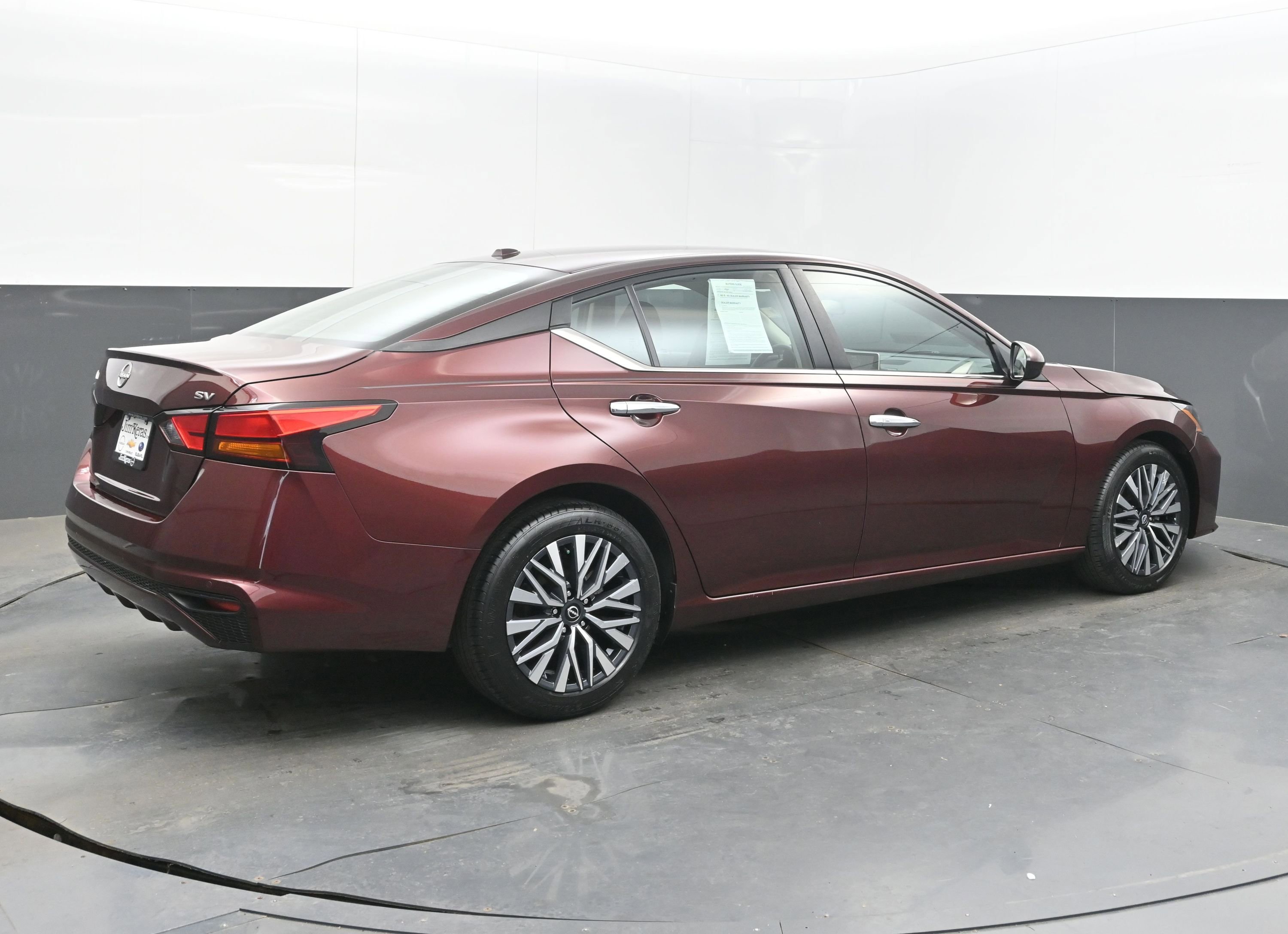 Used 2023 Nissan Altima 2.5 SV image 7