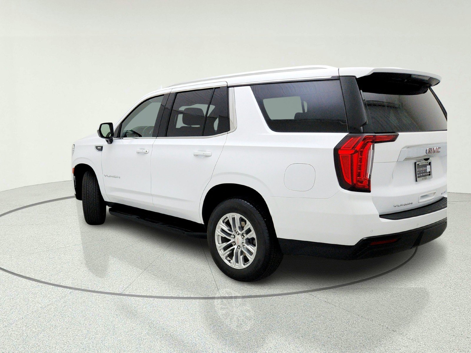 Used 2024 GMC Yukon SLE w/ Max Trailering Package AWD/4WD image 12