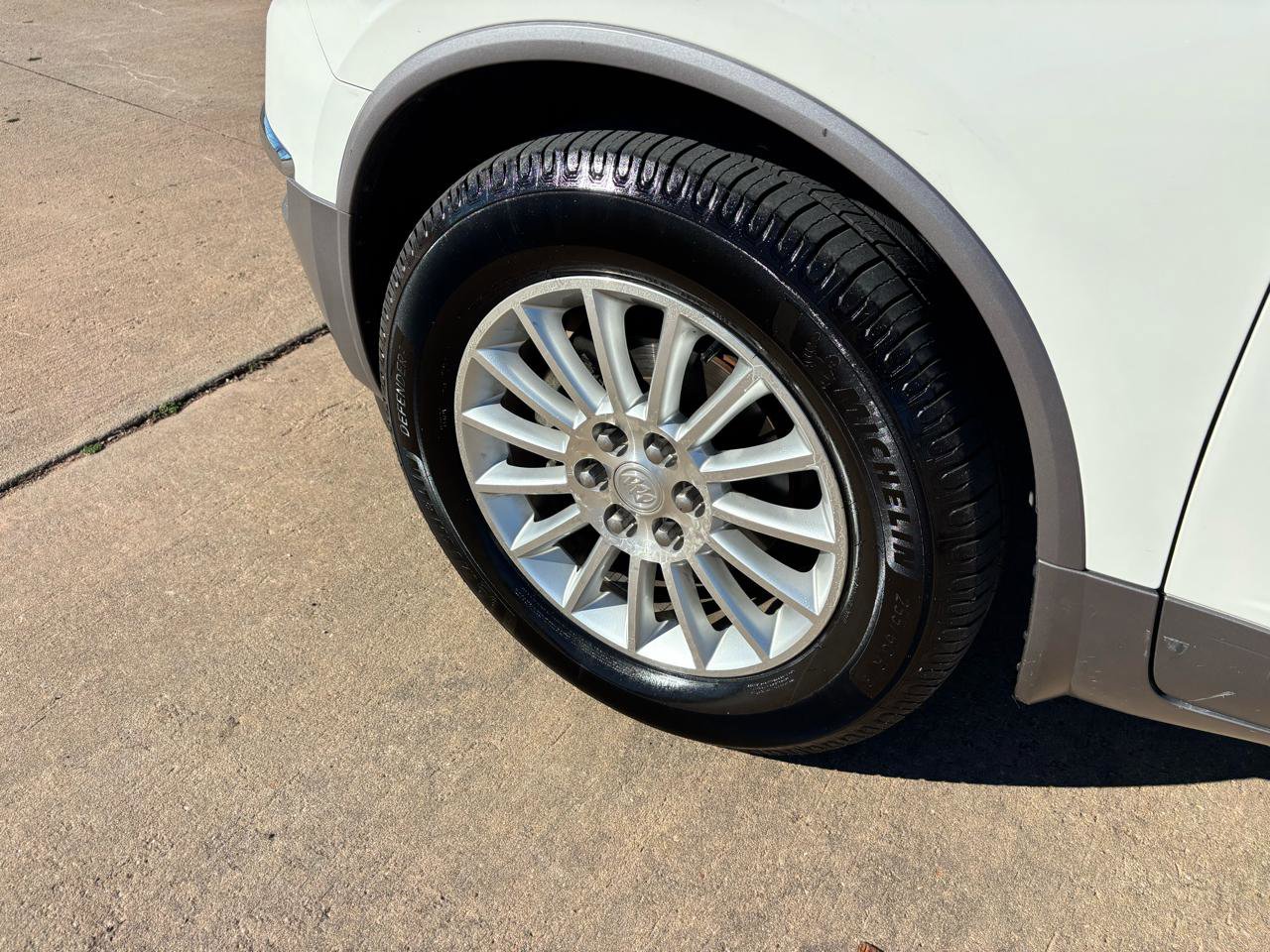 Used 2012 Buick Enclave Leather image 23