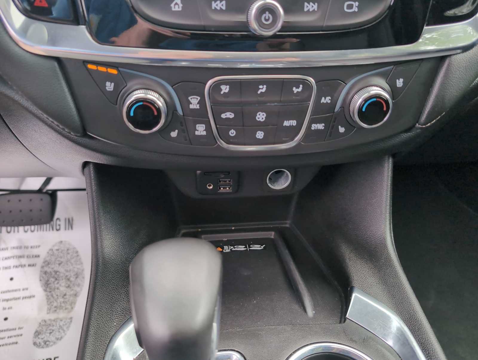 Used 2023 Chevrolet Traverse High Country FWD image 18