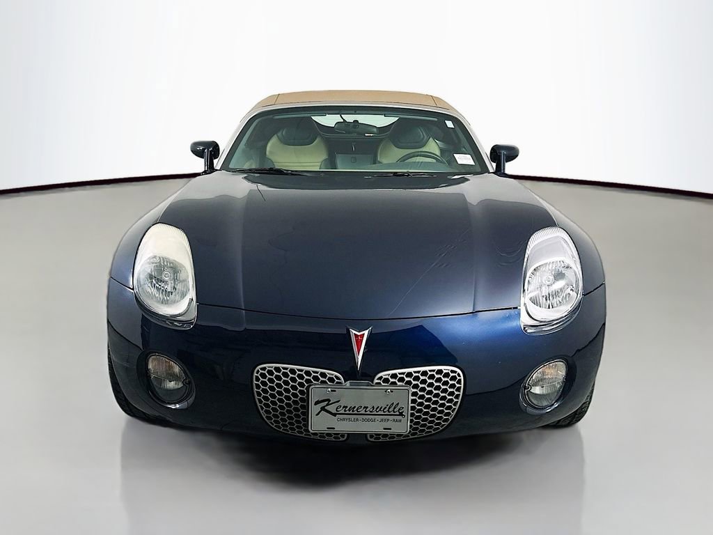 Used 2007 Pontiac Solstice Convertible w/ Premium Package RWD video 2