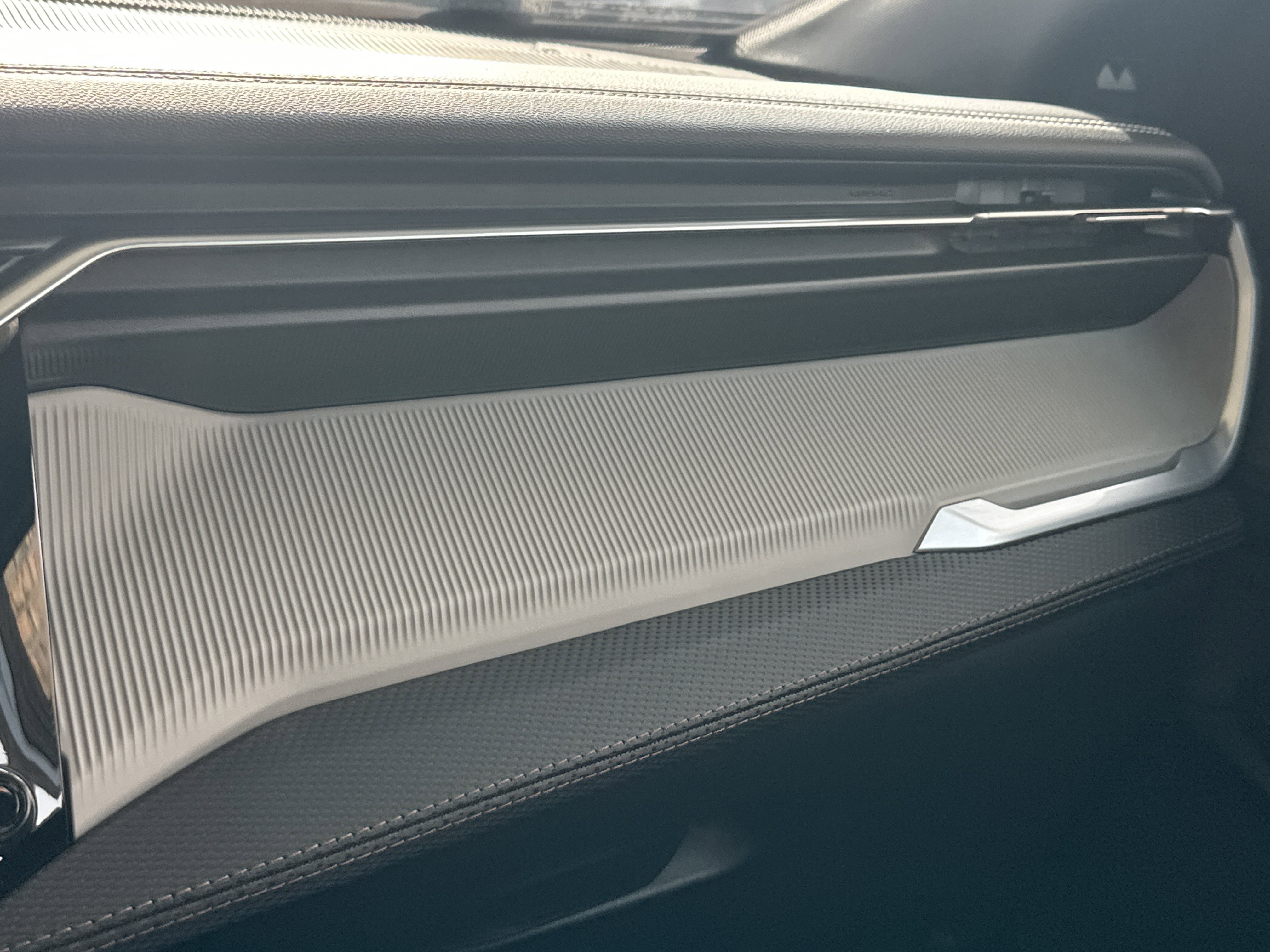 New 2026 Jeep Cherokee Limited image 7