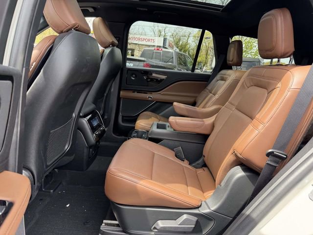 Certified 2023 Lincoln Aviator Reserve w/ Equipment Group 201A AWD/4WD image 12