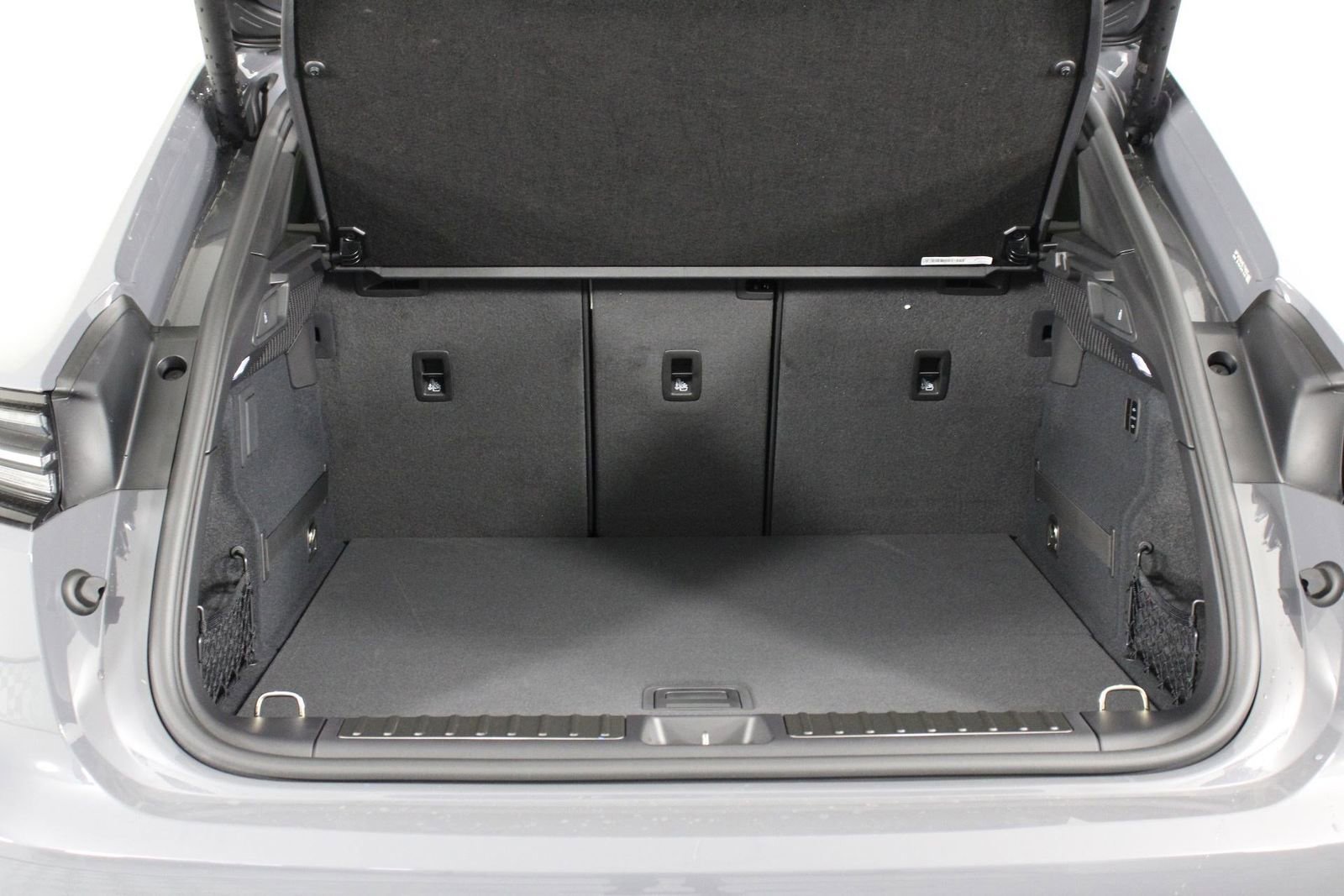 New 2025 Porsche Macan Turbo Electric image 19