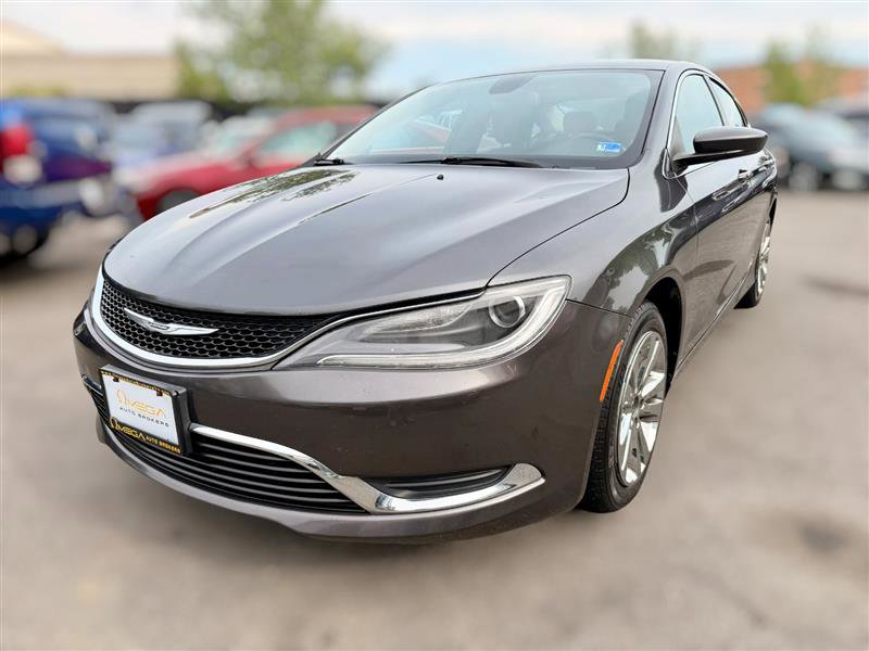 Used 2016 Chrysler 200 Limited w/ Convenience Group FWD image 2
