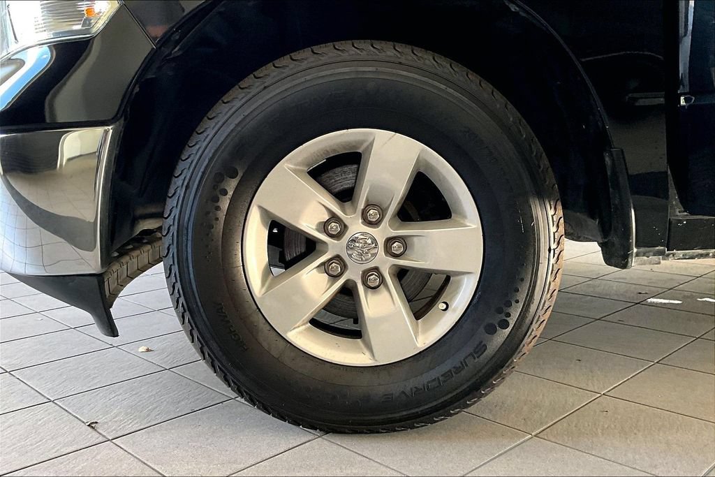 Used 2021 RAM 1500 Classic SLT RWD image 32