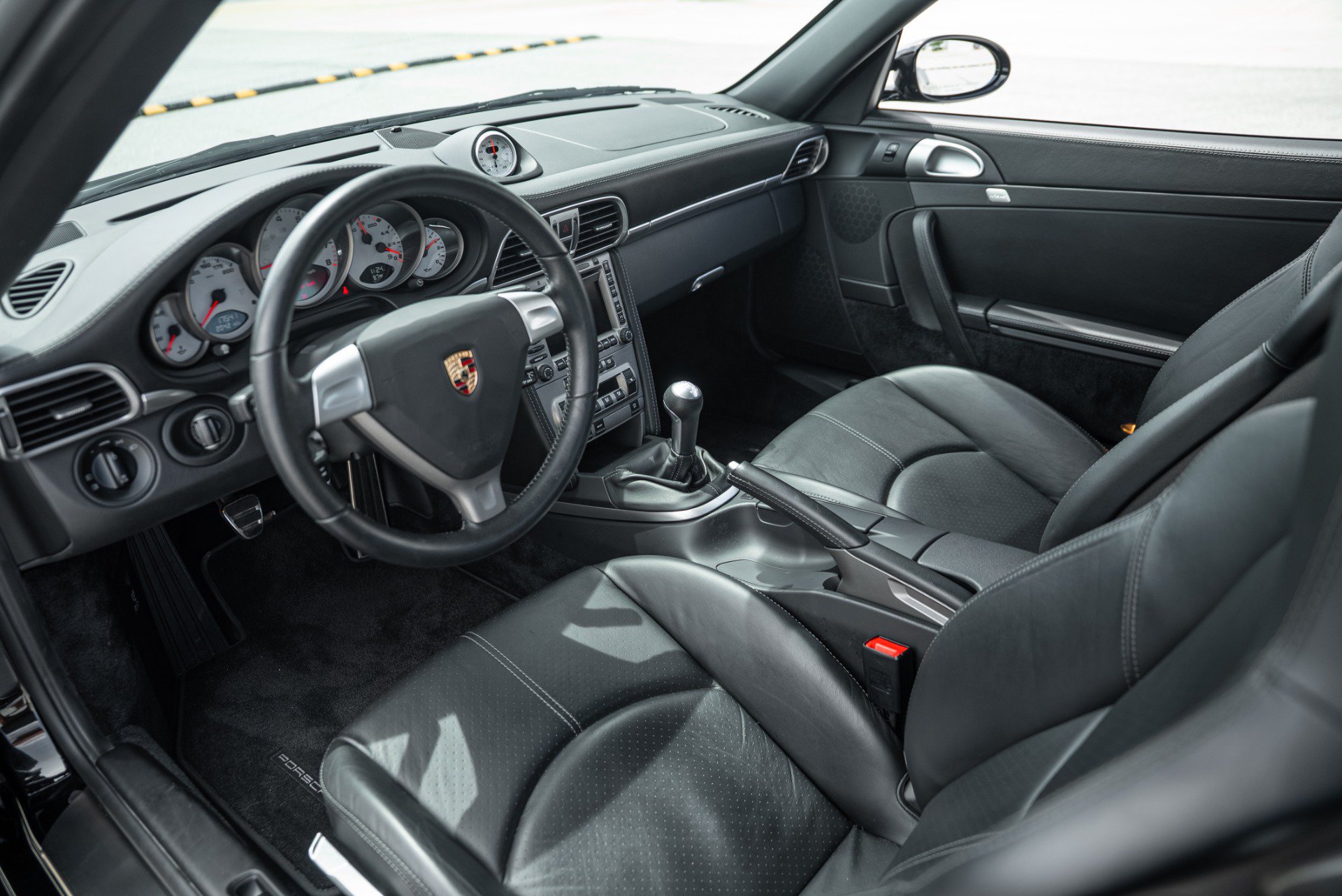 Used 2006 Porsche 911 Carrera S RWD image 13
