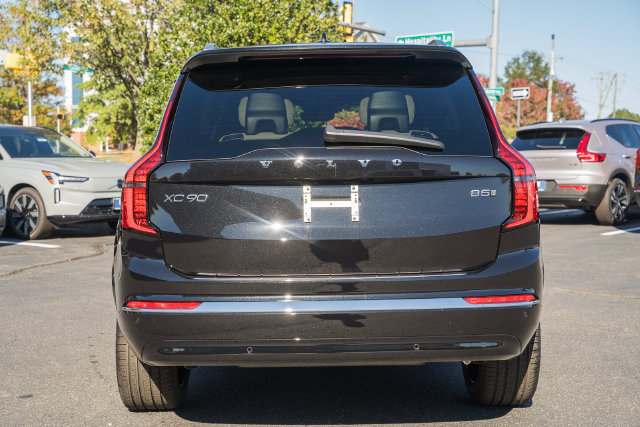 New 2027 Volvo XC90 B5 Plus AWD/4WD image 6
