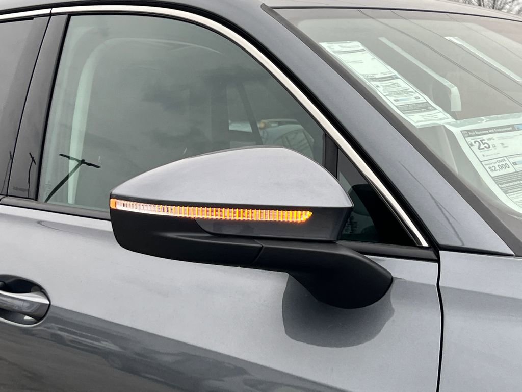 New 2026 Volkswagen Tiguan SE image 7