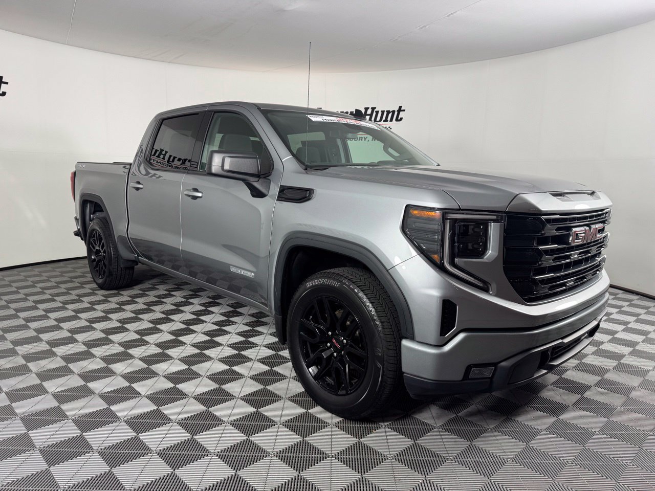 Used 2024 GMC Sierra 1500 Elevation AWD/4WD image 5
