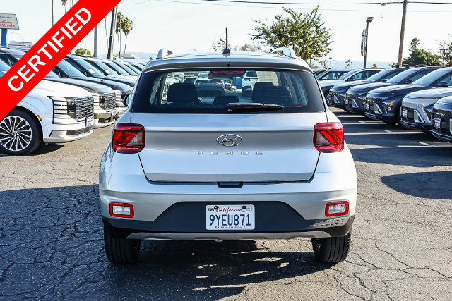 Certified 2025 Hyundai Venue SEL FWD image 5