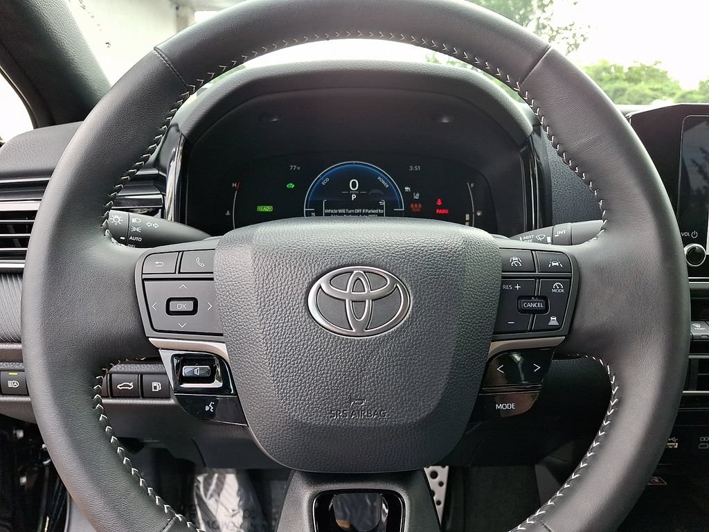 Used 2026 Toyota Camry SE FWD image 20