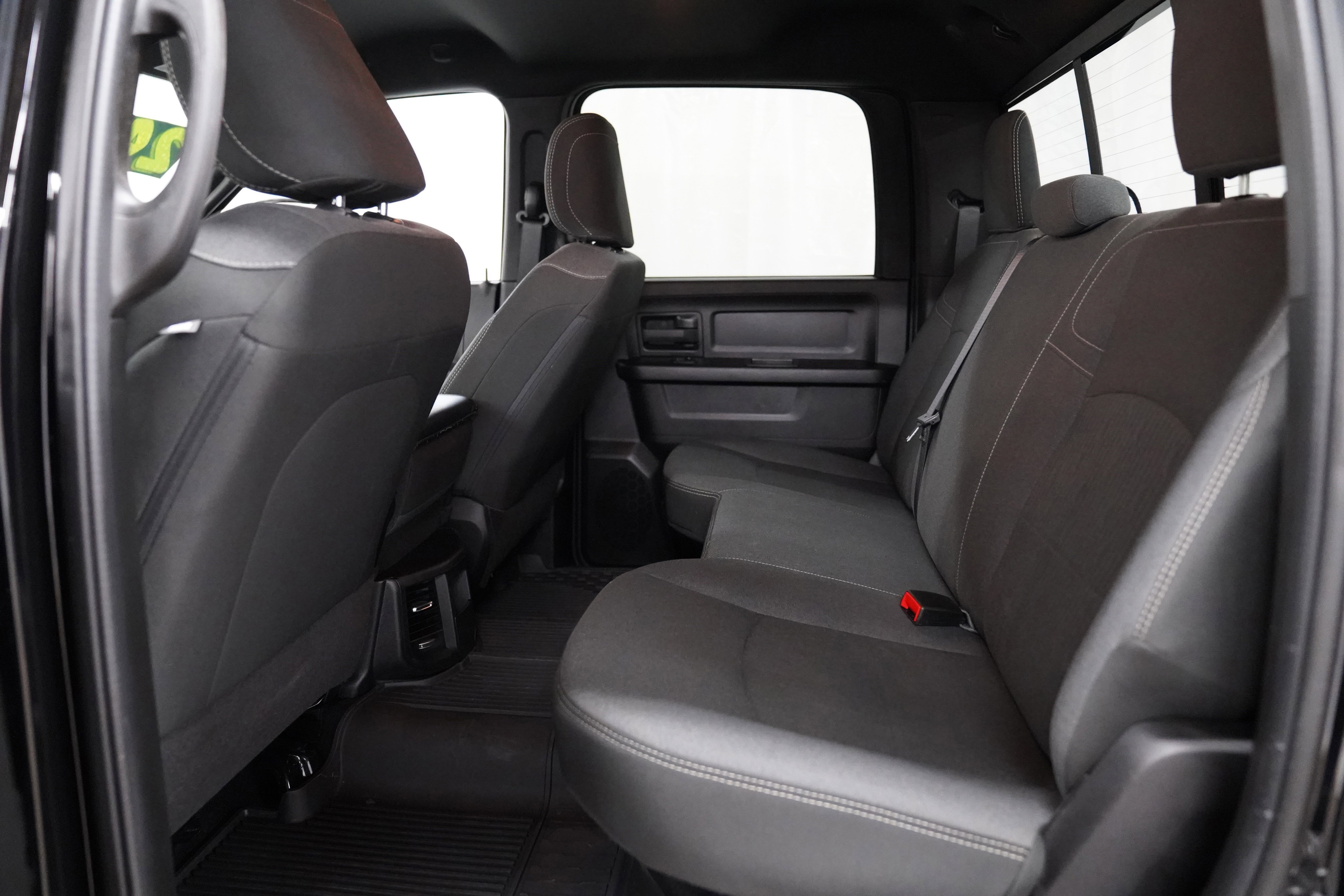 Used 2024 RAM 3500 Tradesman w/ Chrome Appearance Group image 5