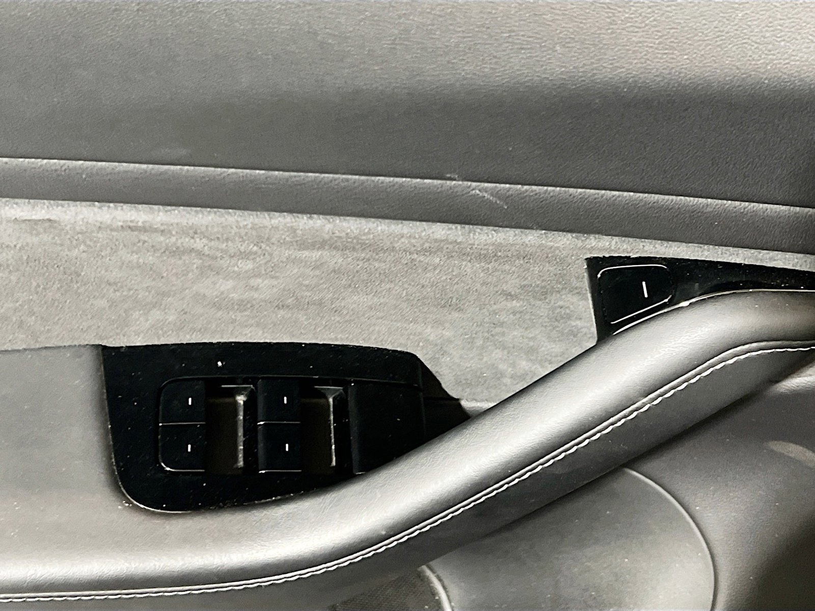 Used 2018 Tesla Model 3 Long Range image 14