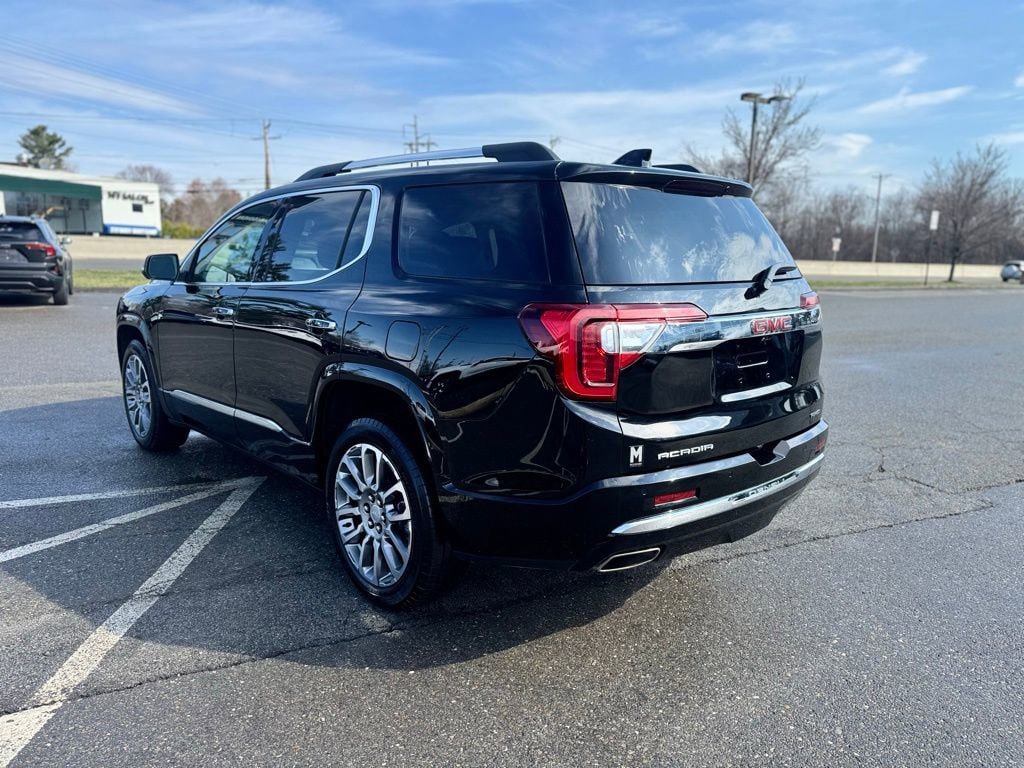 Certified 2023 GMC Acadia Denali w/ Denali Ultimate Package AWD/4WD image 4